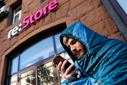 Россияне начали продавать места в очереди за новым iPhone 11.