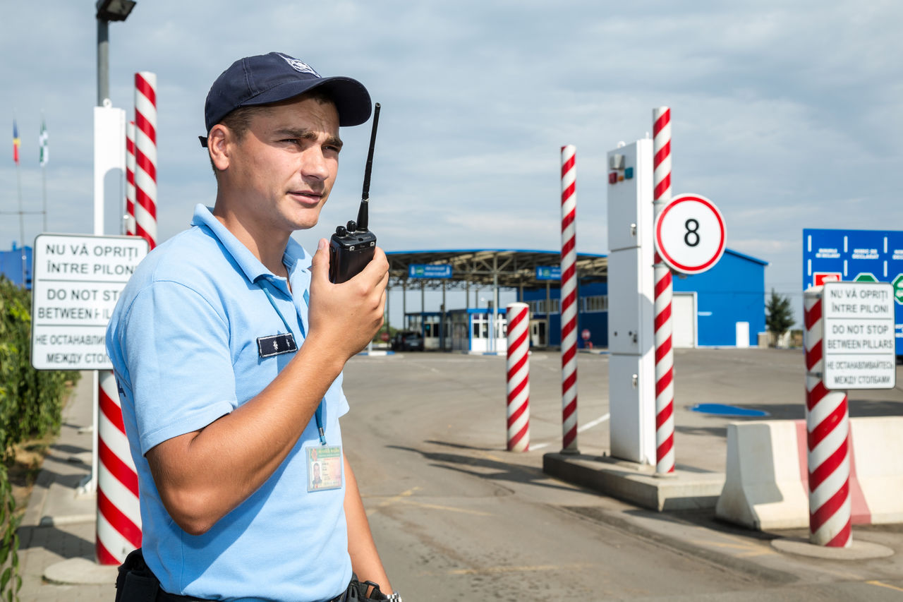 Poliția de Frontieră avertizează: Timpul de așteptare este şi de o oră. Foto: border.gov.md