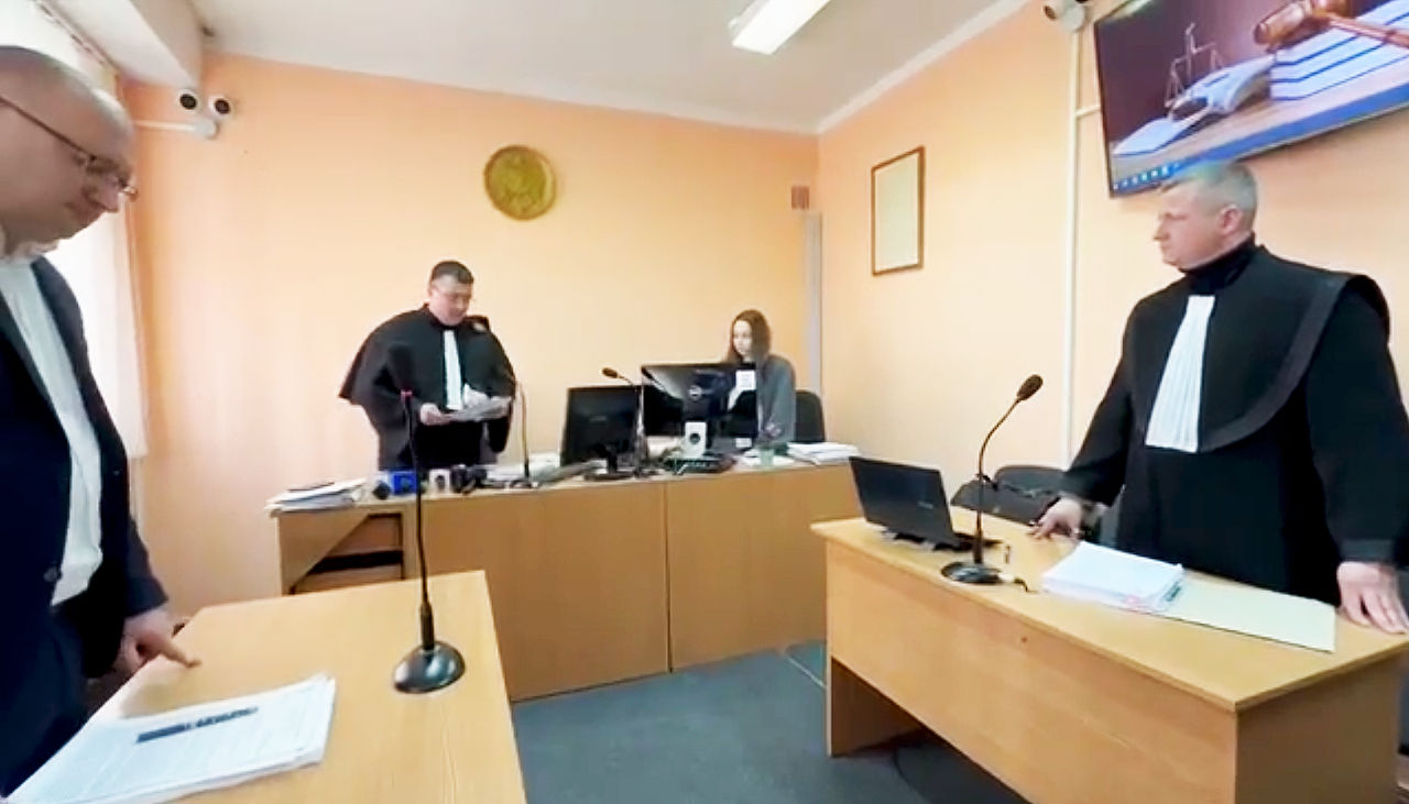 Мэр, сбивший мальчика, не присутствовал на заседании суда: Плохо со здоровьем. Коллаж: Point.md