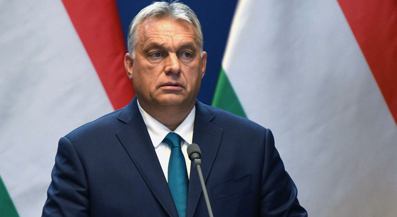 Орбан объявил сбор подписей против "военного плана Брюсселя" по поддержке Украины.