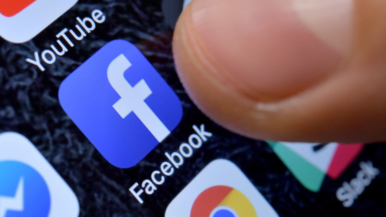 Компания Facebook платит пользователям $20 в месяц взамен на полный доступ к их персональным данным. 