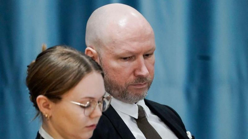 Суд в Норвегии отказал неонацисту Андерсу Брейвику.