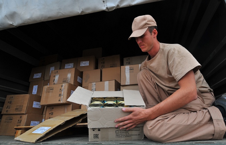 Всего в конвое около 200 грузовиков. Общая масса гуманитарного груза - 2 тыс. тонн.