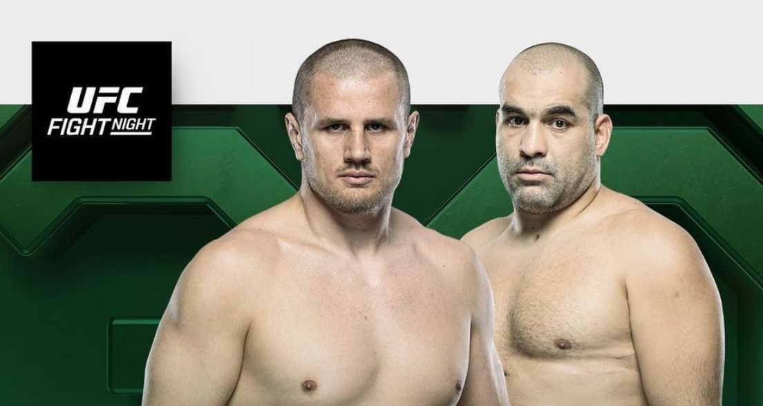 Александр Романов победил Благоя Иванова на турнире UFC.