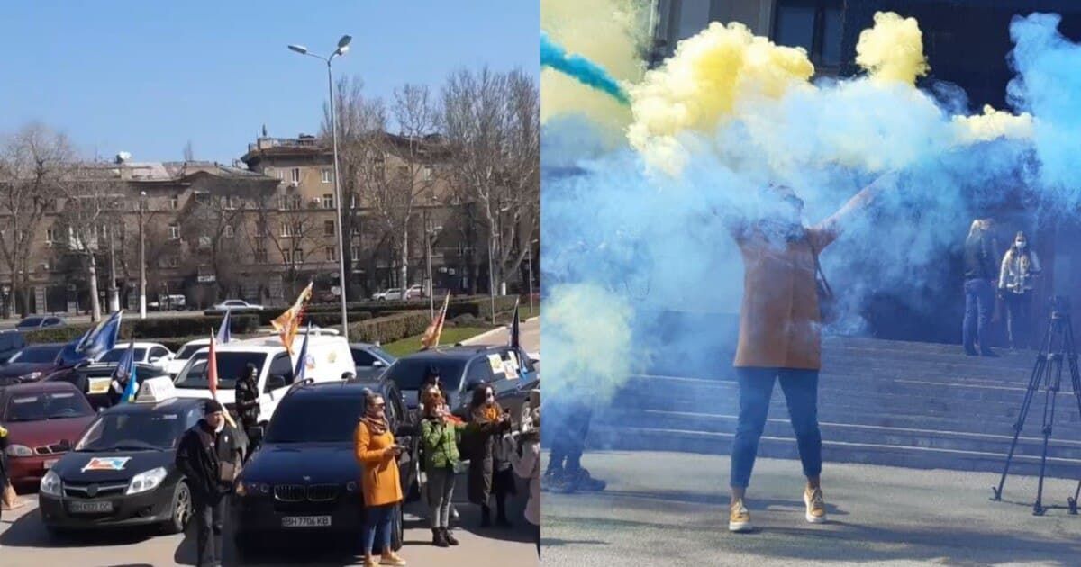 В Одессе протестовали предприниматели: под стенами ОГА зажгли фаеры.