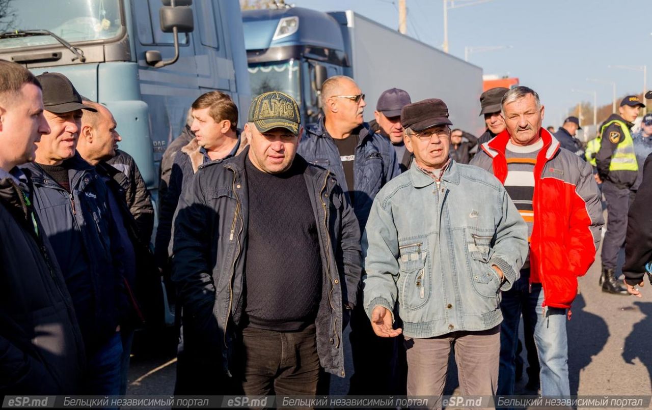Водители рассказали, что проблемы с авторизациями появляются не впервые.