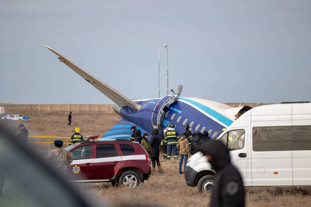 NATO a cerut o anchetă completă privind prăbușirea avionului Azerbaijan Airlines.