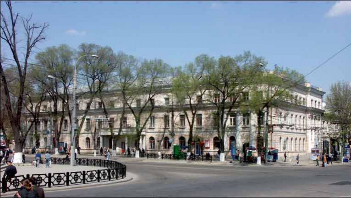 Chirtoacă a cerut piste pentru bicicliști pe bulevardul Ștefan cel Mare. Foto: monument.sit.md