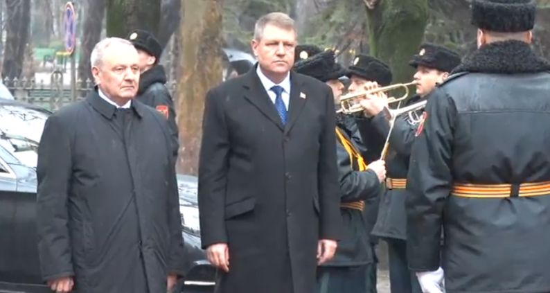 Președintele român urmează să fie întâmpinat de către președintele Republicii Moldova, Nicolae Timofti. Foto: realitatea.md