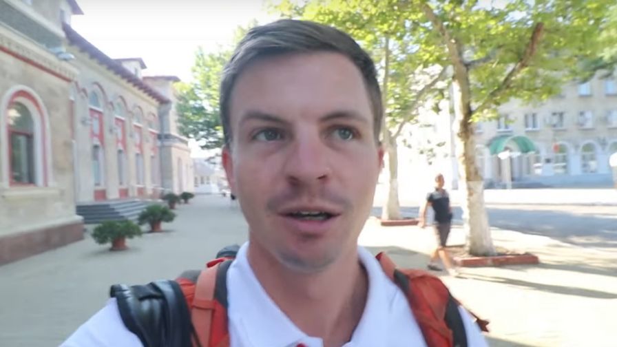 Туриста из Великобритании шокировал обряд освящения машин в Молдове.