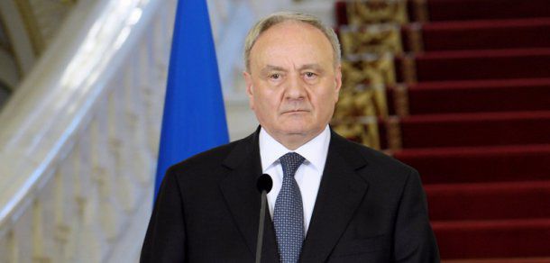 Timfoti vrea reconfirmarea celor 56 de semnături până la 21:00. Foto: presedinte.md