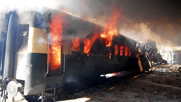 China: Tren în flăcări. În garnitură se aflau mai mulţi pasageri