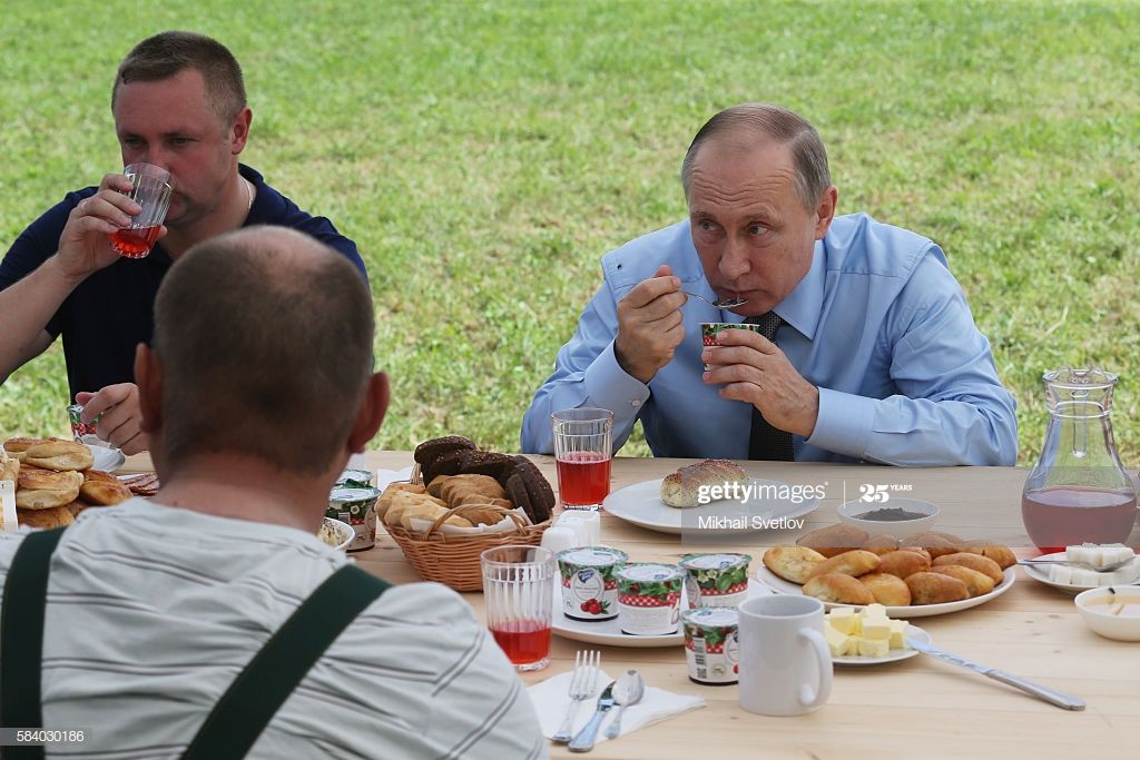 Шеф-повар Кремля рассказал о "запрещенных" блюдах на столе первых лиц.