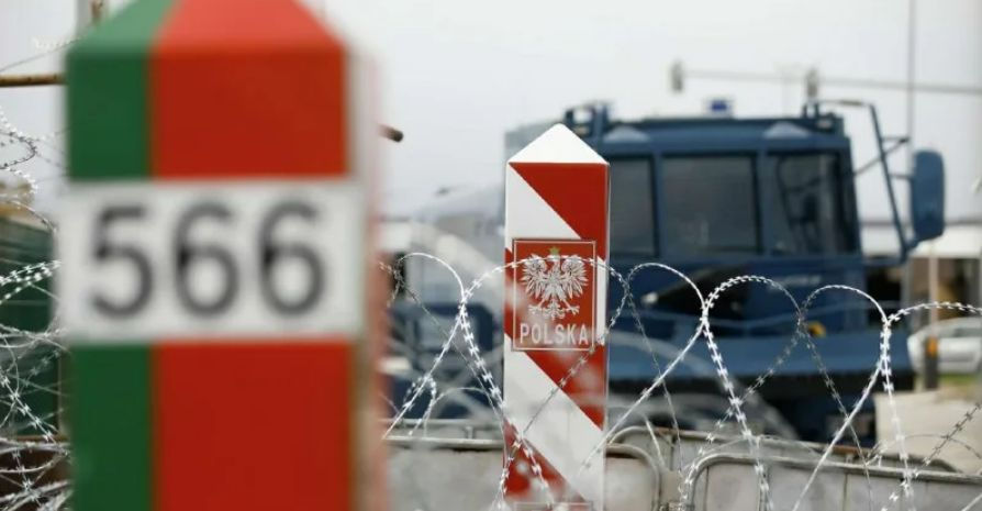 Польша направит 500 полицейских для укрепления границы с Белоруссией.
