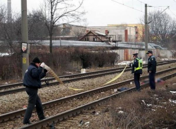 O femeie a murit marti dimineata, 24 februarie, strivita pe sine de un tren de pe cursa Chisinau-Bucuresti.