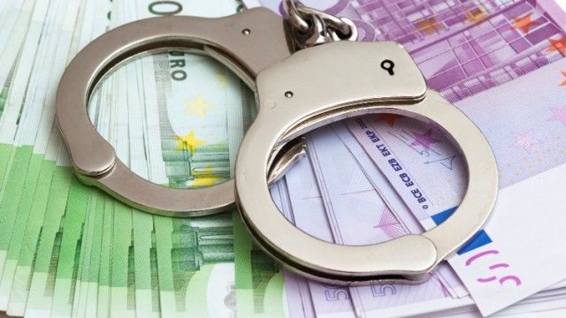 Fost demnitar, reținut pentru corupţie! A estorcat 45.000 de euro. Foto simbol: basarabia.md