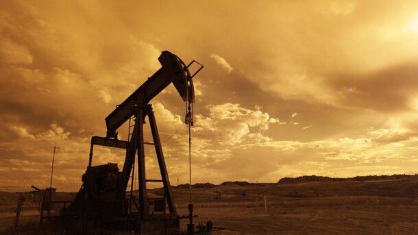 Цена апрельских фьючерсов на Brent выросла на 16 центов (0,25%) – до 64,73 доллара за баррель.