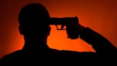Psihologii susţin că femeile recurg mai des decât bărbaţii la suicid.