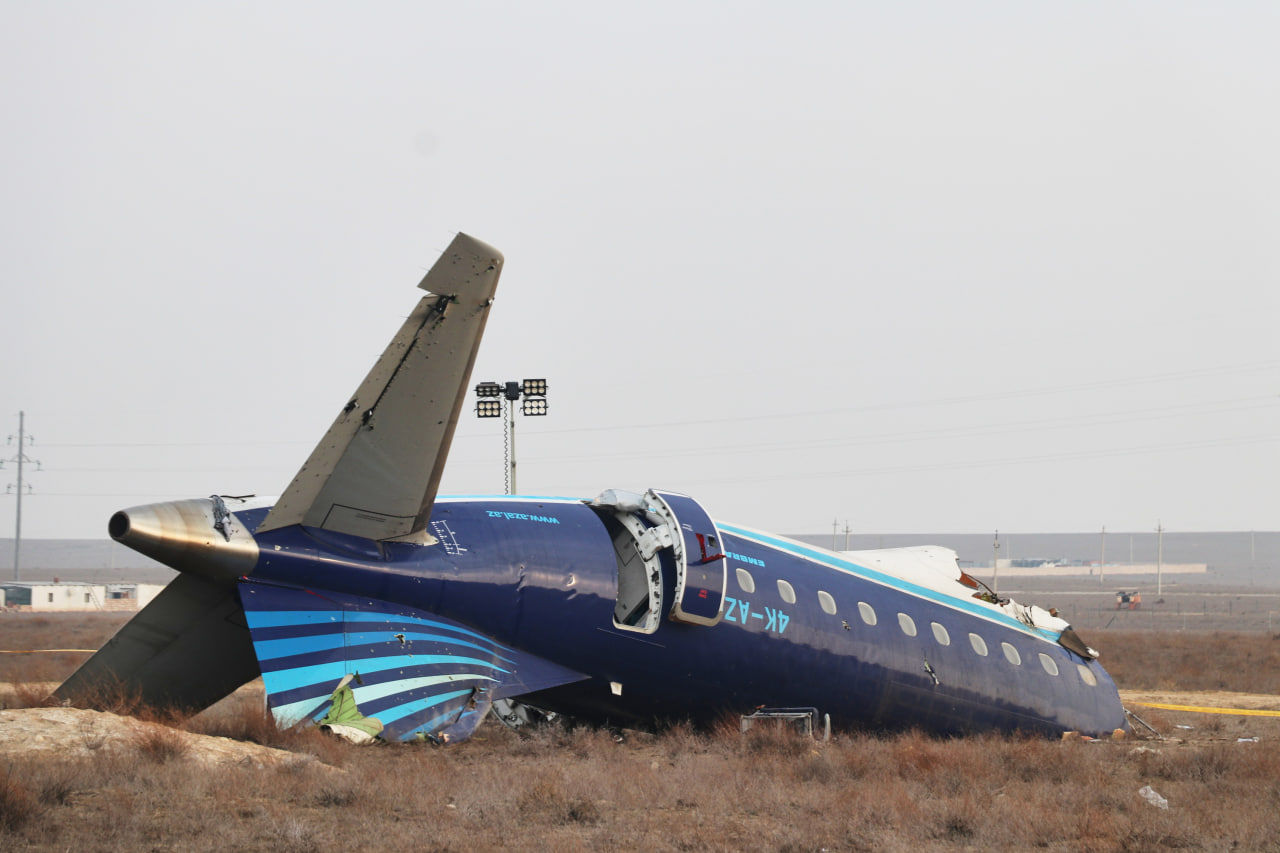Azerbaijan Airlines: разбившийся в Казахстане самолет подвергся «внешнему воздействию».