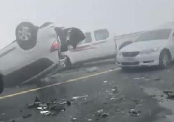 Accidentul s-a produs pe autostrada, care face legătura, între Dubai şi Abu Dhabi. 