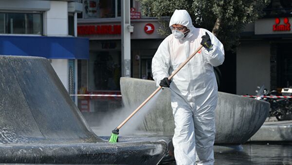 В Турции число случаев коронавируса возросло на 1,7 тысячи.