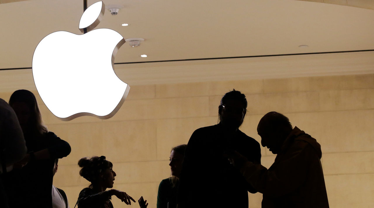 Apple закрывает магазины по всему миру.
