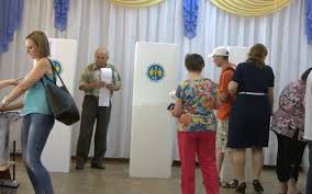 Până la ora 16:00, la urnele de vot s-au prezentat 625.143 de alegători. Foto: adevarul.ro