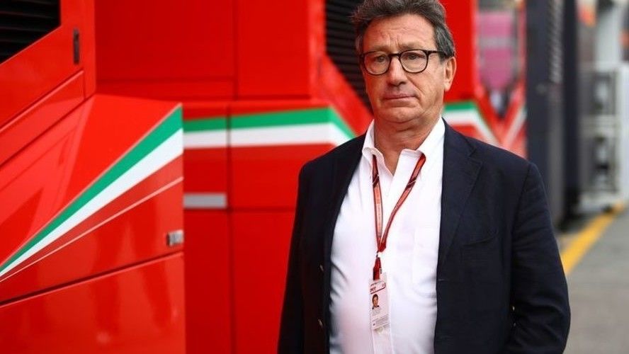 Глава Ferrari ушел в отставку после заражения коронавирусом.