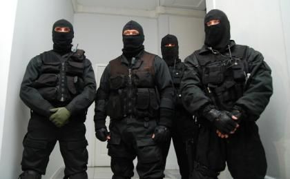 В 20 обысках приняли участие 55 бойцов отряда спецназначения Fulger.