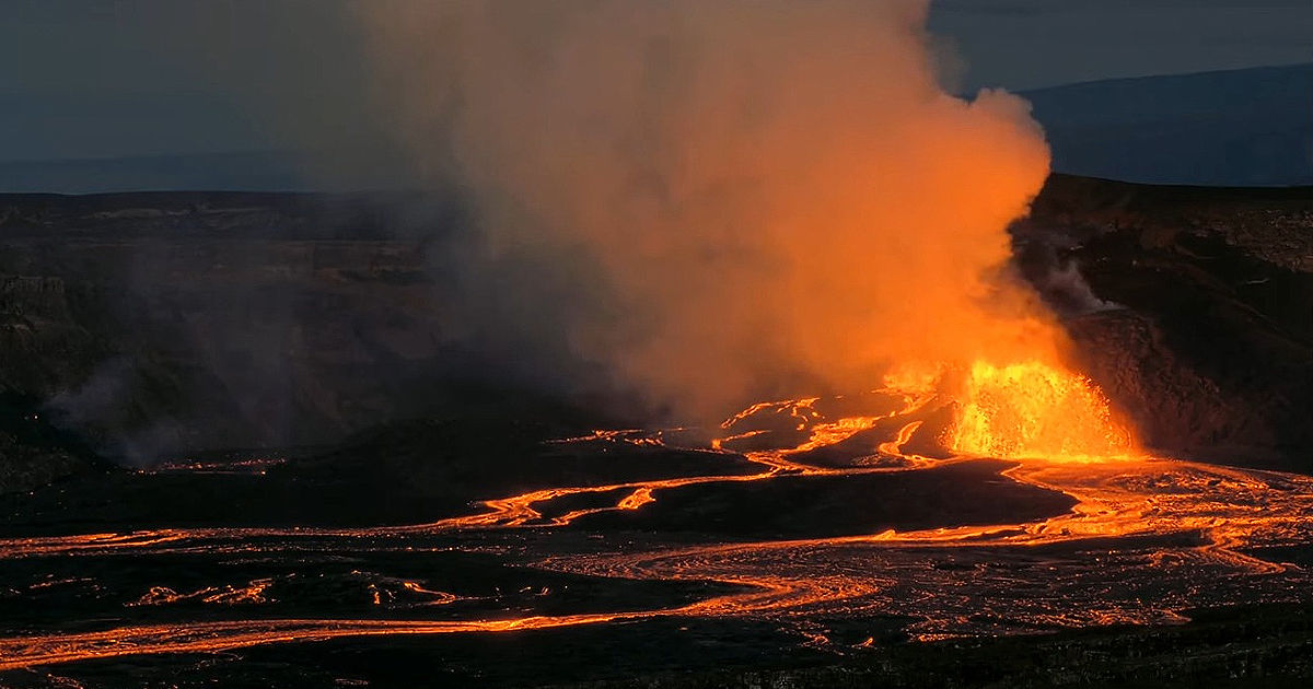 Erupția vulcanului Kilauea din Hawaii, surprinsă în imagini video.