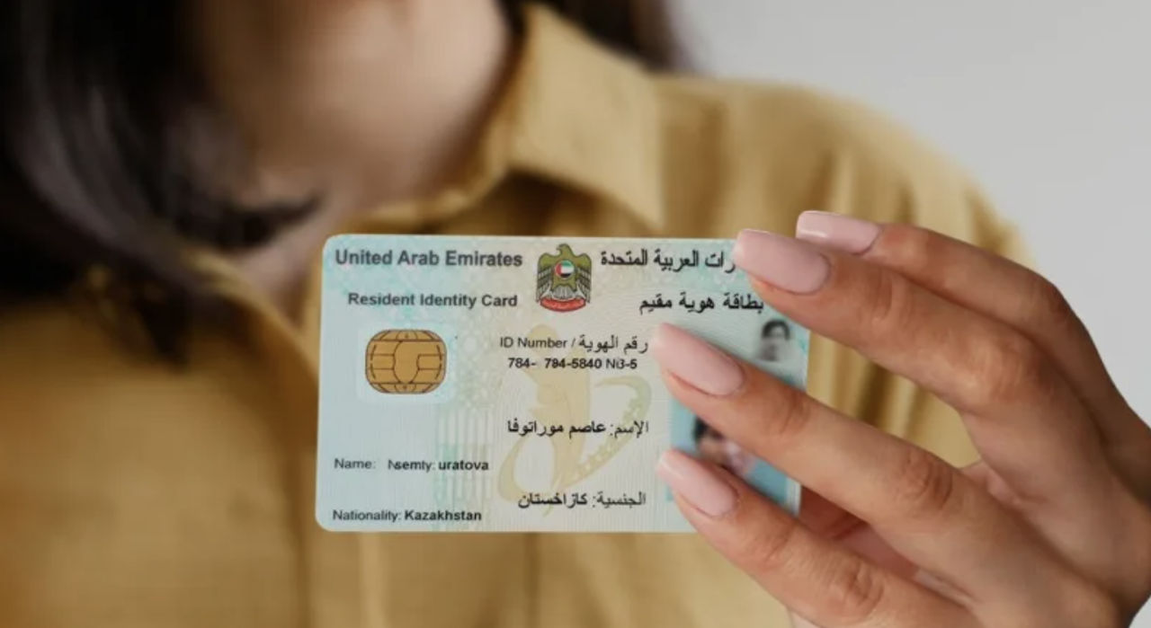 ОАЭ отзывают ВНЖ у граждан Ирана.