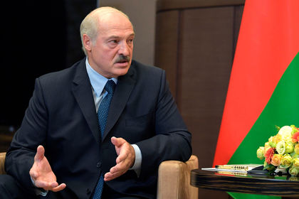 Лукашенко предупредил об угрозе Белоруссии с Запада и Востока.