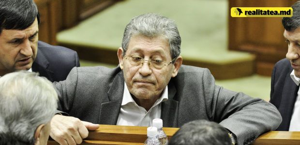 Demisia premierului Chiril Gaburici poate avea două explicații.