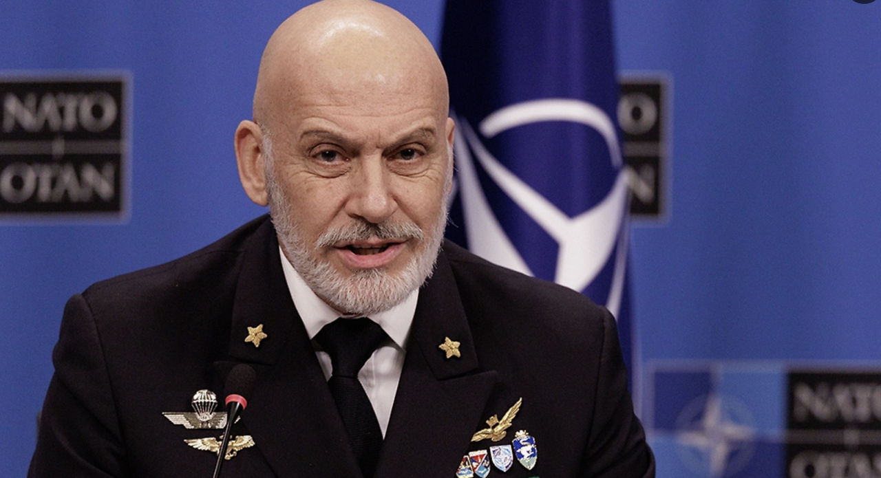 Топ-генерал: НАТО готов к возможному нападению России под "чужим флагом".