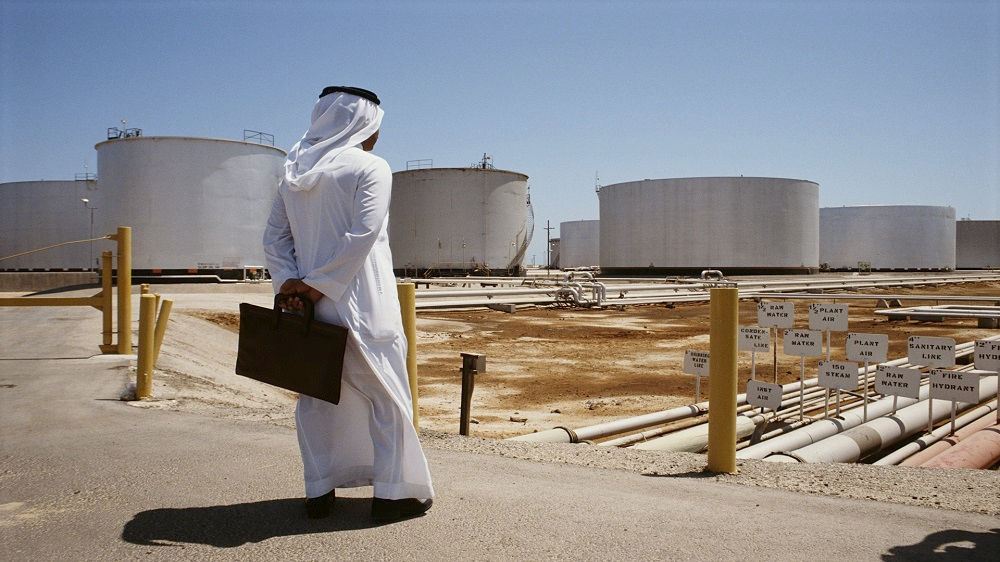 Саудовская Аравия продлила сокращение добычи нефти на сентябрь.