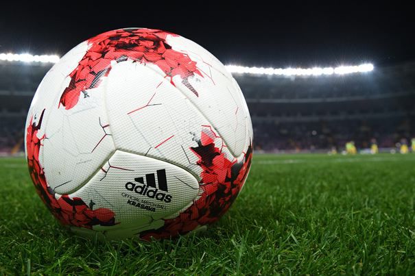 Peste 30 de răniţi la un meci de fotbal din Brazilia.