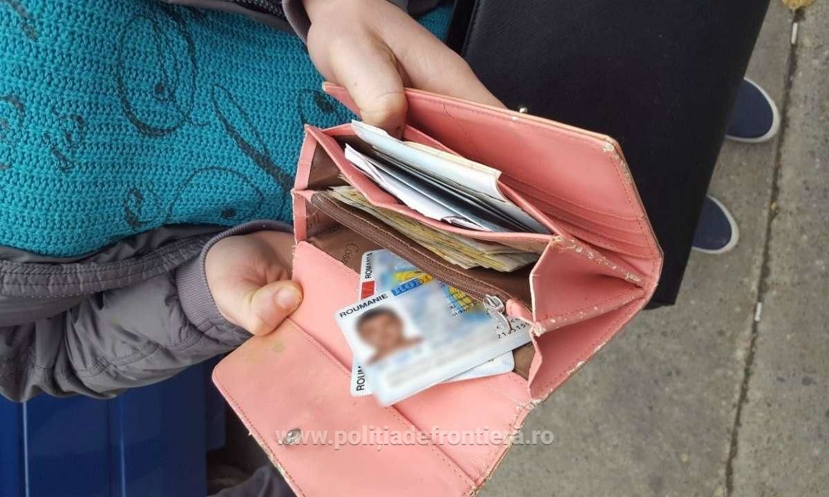 Moldoveni prinși la vamă cu acte false. Unde urmau să ajungă