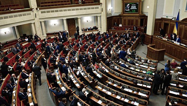Депутат Верховной Рады заявил, что его коллеги употребляли алкоголь перед принятием государственного бюджет.