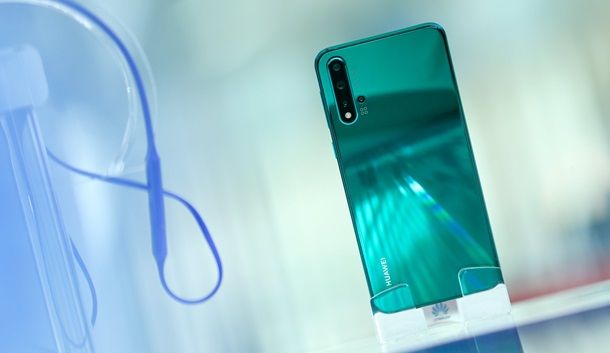 Huawei официально показала смартфоны Nova 5.