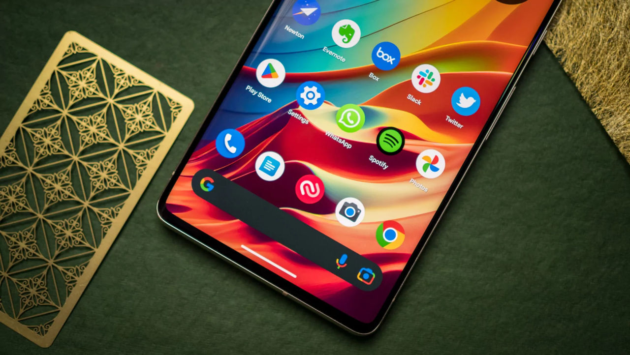  Назван лучший смартфон 2022 года по версии Android Authority.