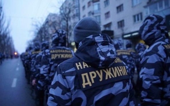 Националисты пикетируют здание Генпрокуратуры Украины.