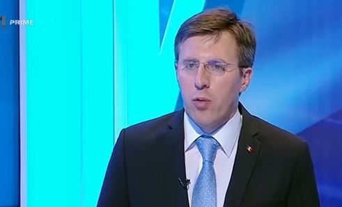 Мы настаиваем на соблюдении договоренности, которую мы достигли тогда в аэропорту.