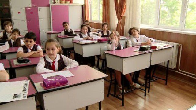 Profesorii apreciază performanţele copiilor doar verbal, cu încurajări sau cuvinte de laudă. Foto: digi24.ro