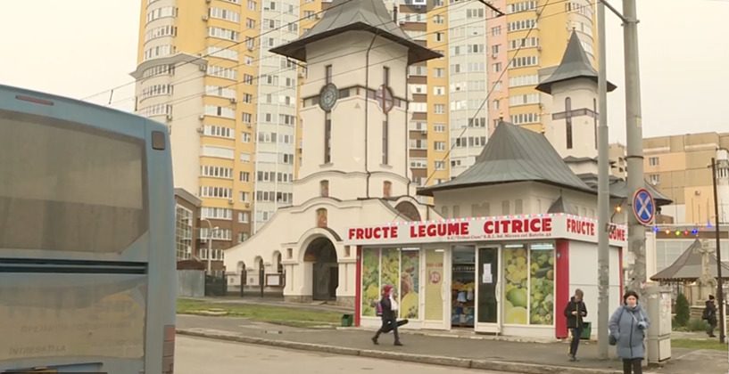 На Чеканах разгорелся скандал из-за места у церкви.