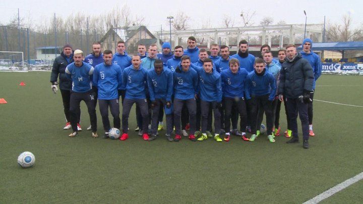 Fotbaliştii Speranţei au recitat poezii dedicate mamelor. 