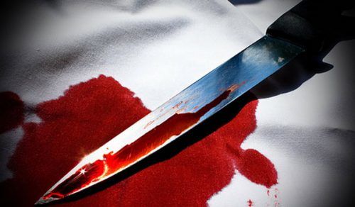 O tânără în stare de ebrietate alcoolică şi-a înjunghiat mortal iubitul. 
