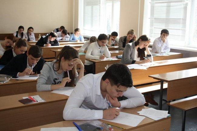 În Moldova, 12% dintre elevi aleg să nu își continue studiile după gimnaziu.
