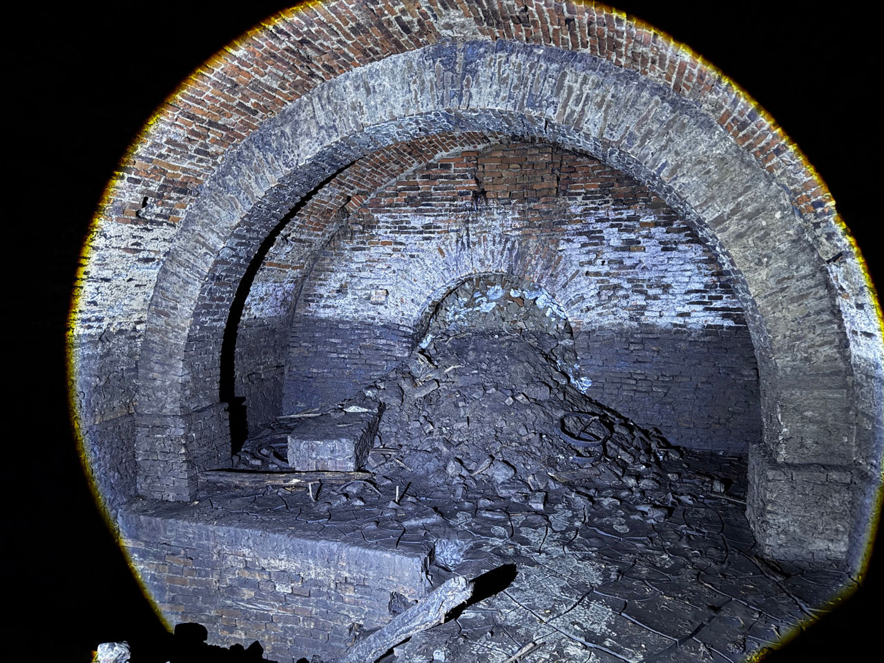 В Леово обнаружен погреб, которому 150 лет.