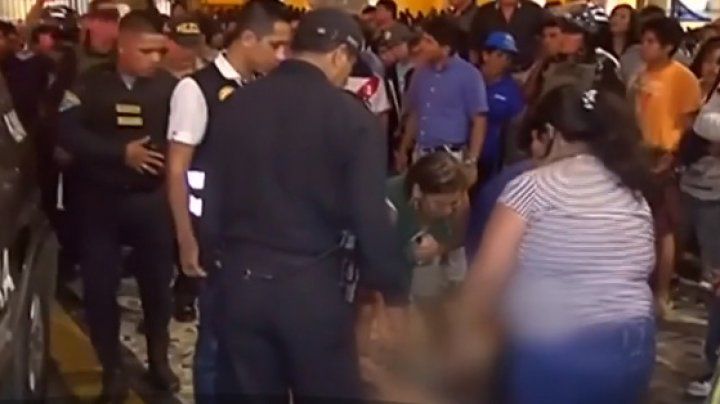 Panică în Peru: O maşină de poliţie a spulberat un grup de pelerini