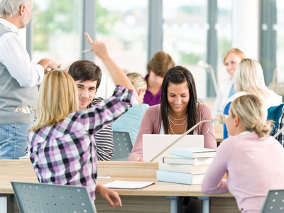 Cetățenii Republicii Moldova care locuiesc în Italia concurează pentru locurile gratuite la masterat acordate de Ministerul Educației din Italia.
